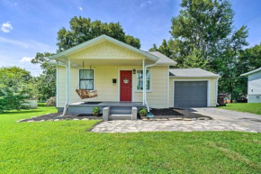 Welcoming Alcoa Cottage with Mountain Views!